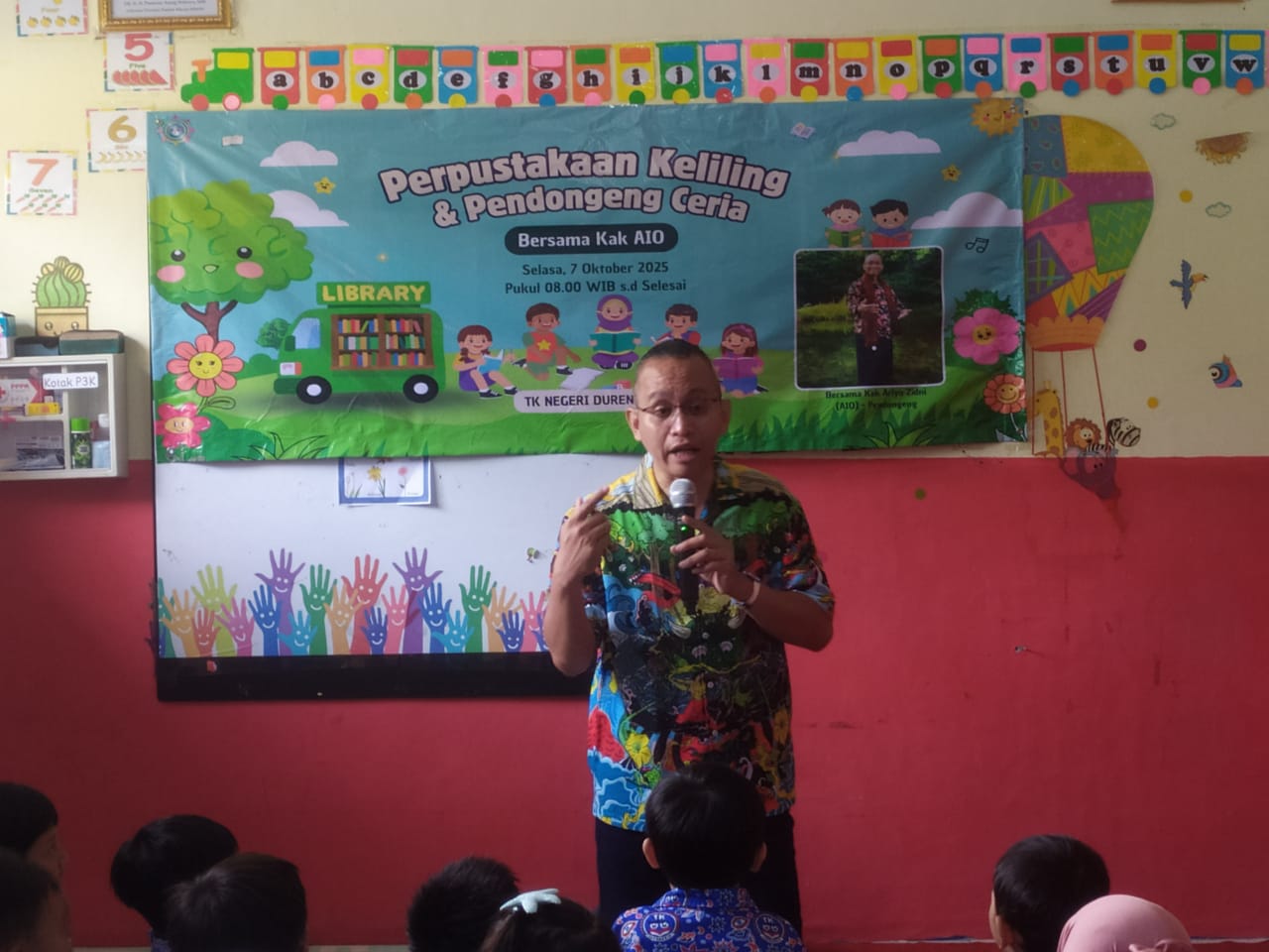 Wisata LiterAsyik Ke TK Negeri Duren Sawit 02